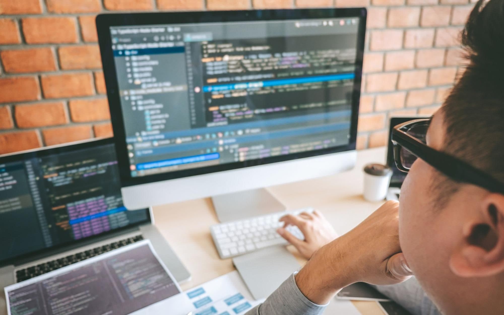 Maintenance de site web essentielle à Calgary, Alberta : renforcez la sécurité et l'expérience utilisateur